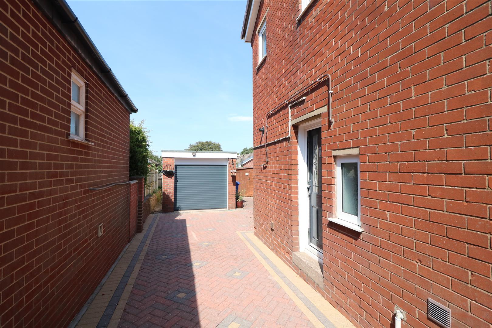 Chatterley Drive, Kidsgrove, Stoke-On-Trent
